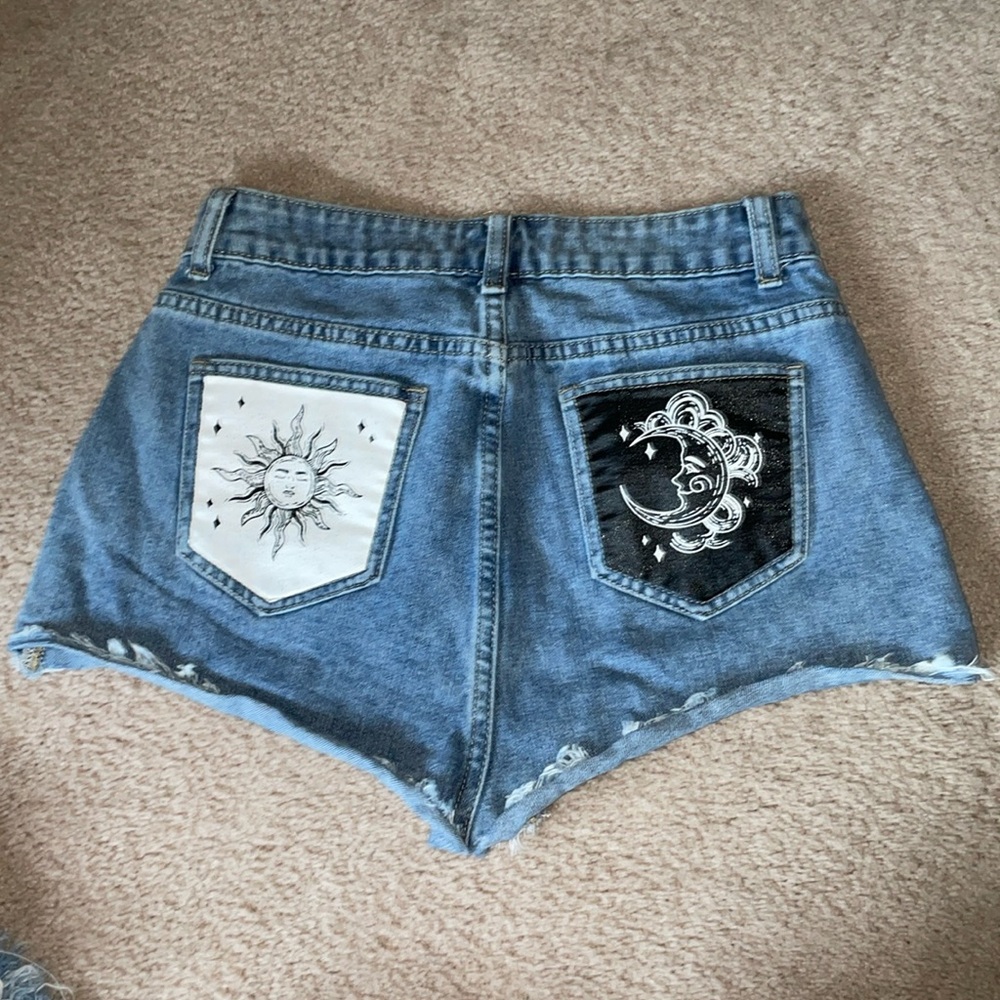 Sun and Moon Pocket Jean shorts